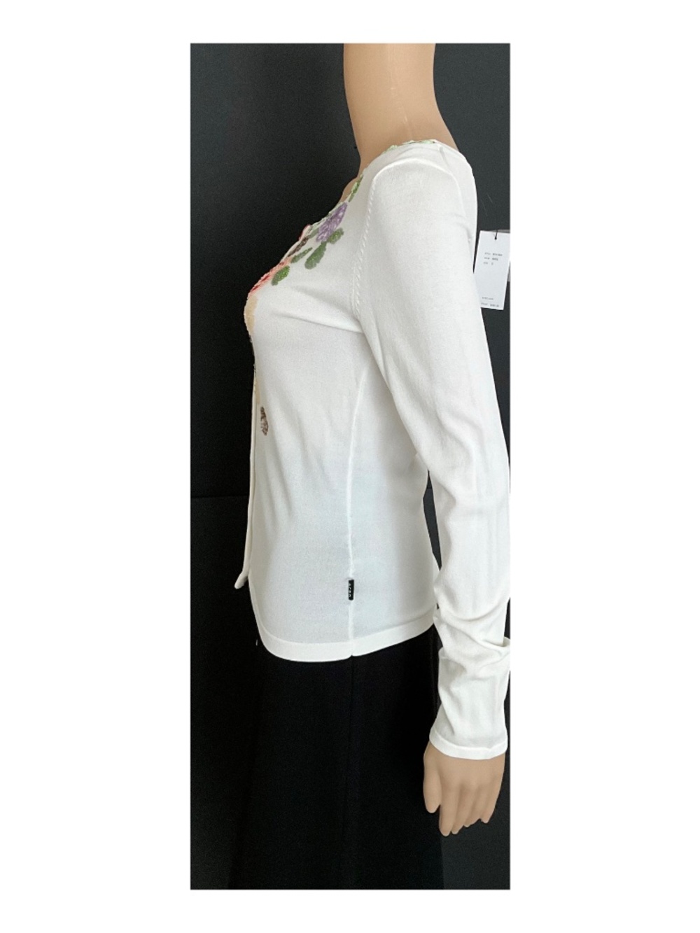 NWT BCBGMAXAZRIA White Knit Cardigan Embroidered Sequin Beaded Size S - Picture 6 of 7